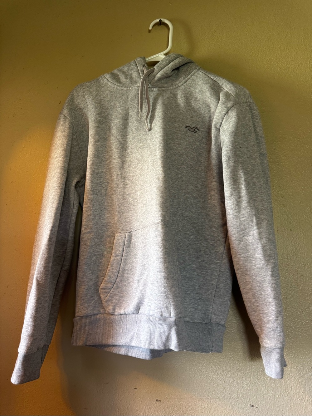 Hollister Men’s Gray Pullover Hoodie XS